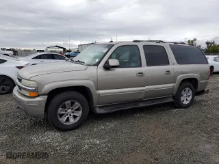 2003 Chevrolet Suburban Z71 with VIN 3GNFK16Z43G283381, listed as a Copart auction lot 51475695 with 416,067 mi miles and Salvage Title. Bid and sale history available at carsss.com. Image 1.