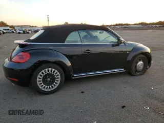 2015 Volkswagen Beetle 1.8T z VIN 3VW517AT3FM808723, wystawiony jako Copart lot #81724894 z przebiegiem Nie podano mil oraz Szkoda całkowita • Salvage title. Historia ofert i sprzedaży dostępna na DreamBid. Obrazek 3.