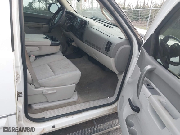 2012 Chevrolet Silverado 1500 LT with VIN 3GCPCSE07CG115883, listed as a IAAI auction lot 41722178 with 217,797 mi miles. Bid and sale history available at carsss.com. Image 5.