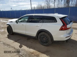 2021 Volvo V60 z VIN YV4102WK3M1065110, wystawiony jako Copart lot #49834295 z przebiegiem 22 964 mil mil oraz Szkoda całkowita • Salvage title. Historia ofert i sprzedaży dostępna na DreamBid. Obrazek 2.