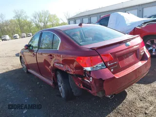 2014 Subaru Legacy Special Sports z VIN 4S3BMCH63E3011426, wystawiony jako IAAI lot #42081648 z przebiegiem 73 482 mil mil oraz . Historia ofert i sprzedaży dostępna na DreamBid. Obrazek 3.