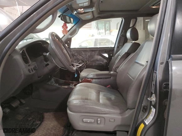 2005 Toyota Sequoia Limited with VIN 5TDBT48A25S246735, listed as a Copart auction lot 42233235 with 236,645 mi miles and Clean Title. Bid and sale history available at carsss.com. Image 7.