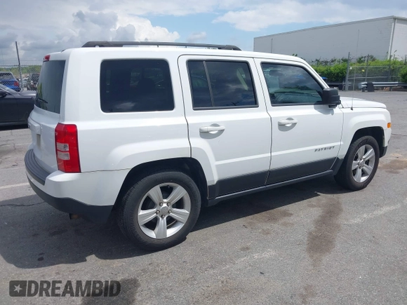 2016 Jeep Patriot Sport with VIN 1C4NJPBA8GD561843, listed as a IAAI auction lot 42027544 with 113,313 mi miles. Bid and sale history available at carsss.com. Image 4.
