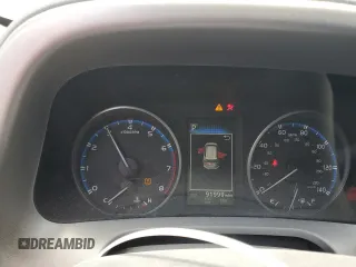 2018 Toyota RAV4 XLE with VIN 2T3WFREV0JW409386, listed as a Copart auction lot 53428615 with 91,999 mi miles and Salvage Title. Bid and sale history available at carsss.com. Image 9.