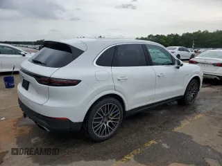 2021 Porsche Cayenne E-Hybrid Hybrid z VIN WP1AE2AY1MDA24696, wystawiony jako Copart lot #54376945 z przebiegiem 36 303 mil mil oraz Szkoda całkowita • Salvage title. Historia ofert i sprzedaży dostępna na DreamBid. Obrazek 3.
