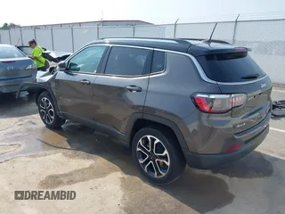 2022 Jeep Compass Limited with VIN 3C4NJDCB2NT118200, listed as a IAAI auction lot 42403038 with 39,005 mi miles and . Bid and sale history available at DreamBid. Image 3.