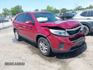 2014 Kia Sorento LX z VIN 5XYKT3A69EG482750, wystawiony jako IAAI lot #42306081 z przebiegiem 226 234 mil mil oraz . Historia ofert i sprzedaży dostępna na DreamBid. Obrazek 1.