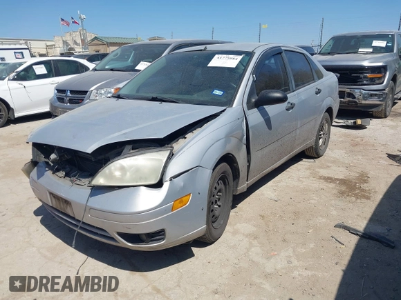 2006 Ford Focus S with VIN 1FAHP34N26W136163, listed as a IAAI auction lot 41775984 with 232,857 mi miles and . Bid and sale history available at carsss.com. Image 2.