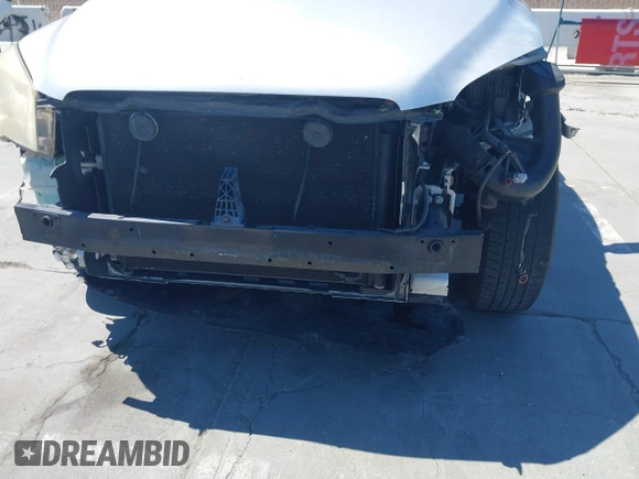 2006 Toyota RAV4 Limited with VIN JTMZK31V265001207, listed as a IAAI auction lot 42677270 with 176,761 mi miles and . Bid and sale history available at DreamBid. Image 19.