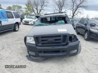 2004 Ford F-150 STX with VIN 1FTRX12W94NA74441, listed as a IAAI auction lot 42040740 with 174,740 mi miles and . Bid and sale history available at carsss.com. Image 12.