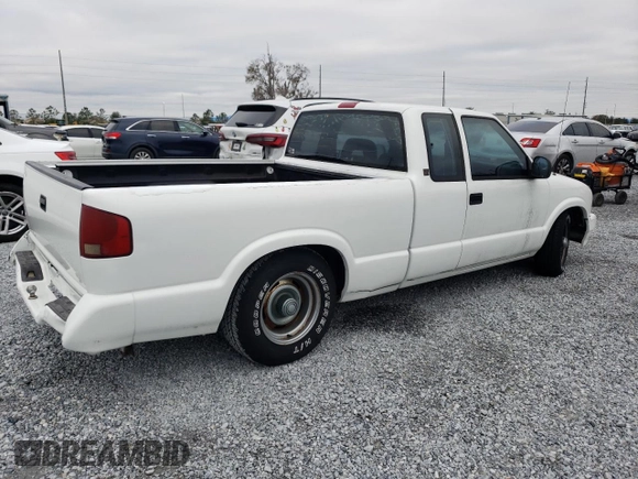 1996 GMC Sonoma SLS with VIN 1GTCS19X3TK531229, listed as a Copart auction lot 41438365 with 0 mi miles and Salvage Title. Bid and sale history available at carsss.com. Image 3.