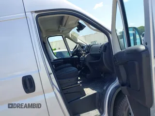 2022 Ram ProMaster Cargo with VIN 3C6LRVDG2NE123344, listed as a IAAI auction lot 42233518 with 73,959 mi miles and . Bid and sale history available at DreamBid. Image 5.