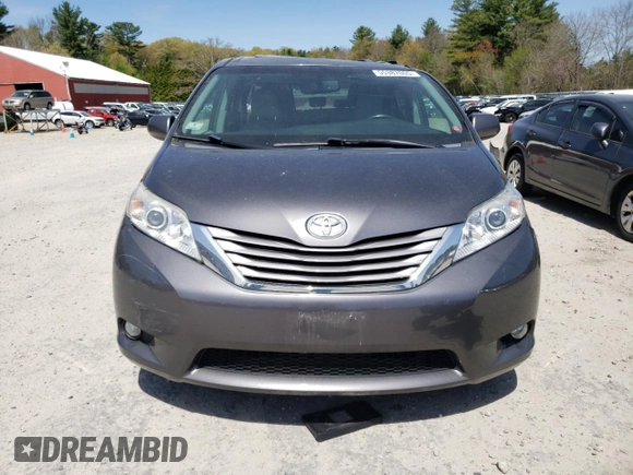 2017 Toyota Sienna XLE Auto Access Seat z VIN 5TDYZ3DC9HS890943, wystawiony jako Copart lot #55387005 z przebiegiem 146 986 mil mil oraz Szkoda całkowita • Salvage title. Historia ofert i sprzedaży dostępna na DreamBid. Obrazek 5.