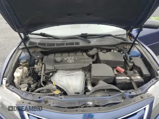 2010 Toyota Camry z VIN 4T1BF3EK0AU549366, wystawiony jako Copart lot #56641385 z przebiegiem 250 625 mil mil oraz Szkoda całkowita • Salvage title. Historia ofert i sprzedaży dostępna na DreamBid. Obrazek 11.