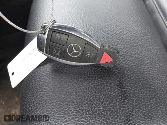 2019 Mercedes-Benz CLA 250 z VIN WDDSJ4GB4KN756723, wystawiony jako IAAI lot #42061022 z przebiegiem 72 813 mil mil oraz . Historia ofert i sprzedaży dostępna na DreamBid. Obrazek 11.