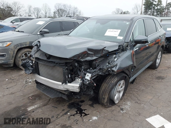 2022 Kia Sorento LX with VIN 5XYRG4LC7NG146123, listed as a IAAI auction lot 41602861 with 22,322 mi miles. Bid and sale history available at carsss.com. Image 2.