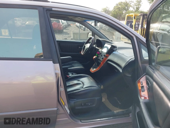 2001 Lexus RX 300 z VIN JTJHF10U910167787, wystawiony jako IAAI lot #42447267 z przebiegiem 165 671 mil mil oraz . Historia ofert i sprzedaży dostępna na DreamBid. Obrazek 5.