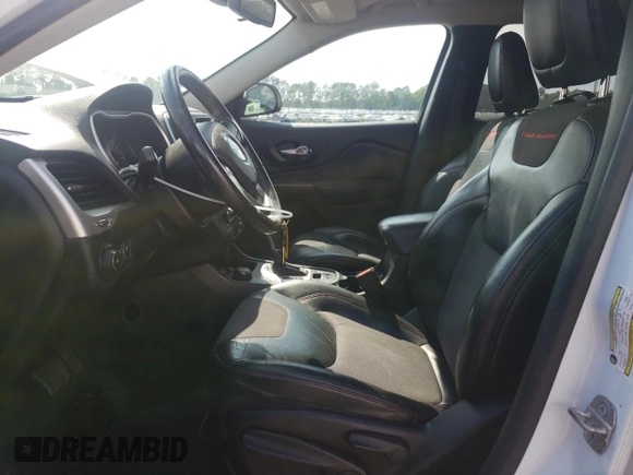 2014 Jeep Cherokee Trailhawk with VIN 1C4PJMBS5EW185510, listed as a Copart auction lot 55780005 with 130,358 mi miles and Clean title. Bid and sale history available at DreamBid. Image 7.