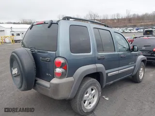 2002 Jeep Liberty Sport with VIN 1J8GL48K62W298212, listed as a IAAI auction lot 41918130 with 226,299 mi miles. Bid and sale history available at carsss.com. Image 4.