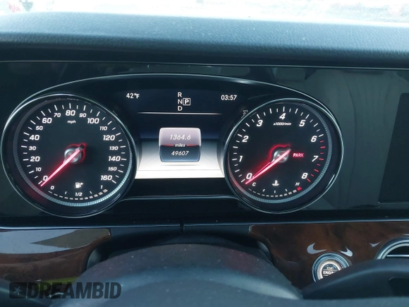 2019 Mercedes-Benz E-Class E 300 with VIN WDDZF4KB2KA609220, listed as a IAAI auction lot 41172669 with 49,607 mi miles. Bid and sale history available at carsss.com. Image 7.
