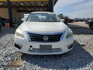 2015 Nissan Altima 2.5 S with VIN 1N4AL3AP8FN354469, listed as a Copart auction lot 49505165 with 109,510 mi miles and Salvage Title. Bid and sale history available at carsss.com. Image 5.