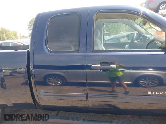 2011 Chevrolet Silverado 1500 LT with VIN 1GCRCSE08BZ413513, listed as a IAAI auction lot 42018003 with 83,436 mi miles and . Bid and sale history available at DreamBid. Image 13.