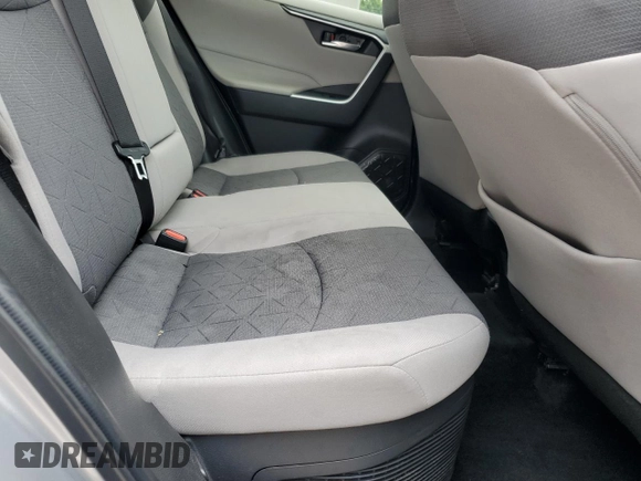2022 Toyota RAV4 Hybrid XLE z VIN 4T3RWRFVXNU050291, wystawiony jako Copart lot #59721295 z przebiegiem 83 752 mil mil oraz Szkoda całkowita • Salvage title. Historia ofert i sprzedaży dostępna na DreamBid. Obrazek 11.