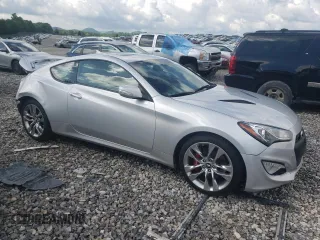 2015 Hyundai Genesis Coupe R-Spec with VIN KMHHU6KJ6FU126926, listed as a Copart auction lot 57085715 with 10,142 mi miles and Salvage title. Bid and sale history available at DreamBid. Image 4.