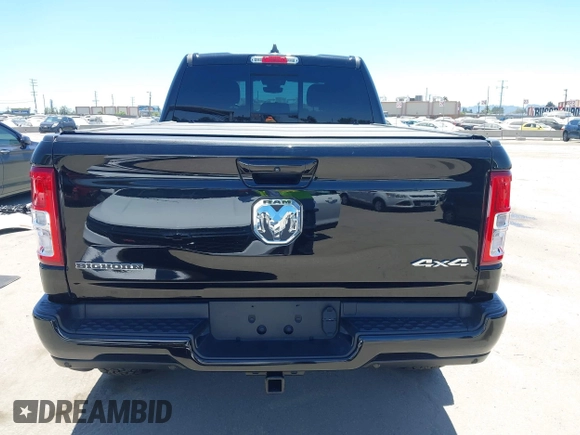 2022 Ram 1500 Big Horn z VIN 1C6RRFMG7NN441178, wystawiony jako IAAI lot #42721492 z przebiegiem 16 459 mil mil oraz . Historia ofert i sprzedaży dostępna na DreamBid. Obrazek 16.