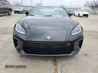 2024 Toyota GR86 Premium with VIN JF1ZNBE14R8757705, listed as a Copart auction lot 88110395 with 15,128 mi miles and Salvage Title. Bid and sale history available at carsss.com. Image 5.