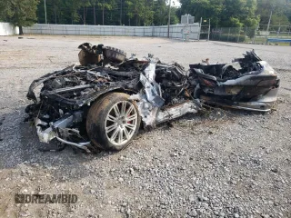 2015 Audi A8 4.0T z VIN WAUJ2AFD7FN010032, wystawiony jako Copart lot #71555714 z przebiegiem Nie podano mil oraz Nie do naprawy • Non repairable. Historia ofert i sprzedaży dostępna na DreamBid. Obrazek 1.