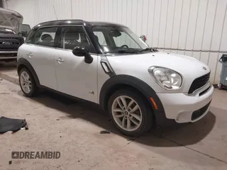 2014 MINI Countryman S z VIN WMWZC5C55EWP37974, wystawiony jako IAAI lot #41023032 z przebiegiem 104 588 mil mil oraz . Historia ofert i sprzedaży dostępna na DreamBid. Obrazek 1.