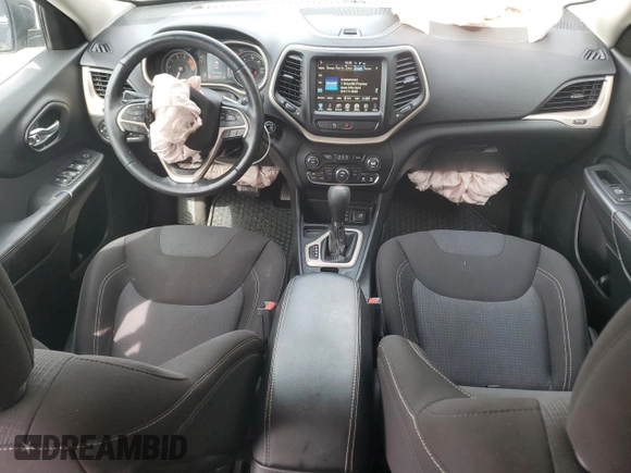 2017 Jeep Cherokee Latitude z VIN 1C4PJLCS8HW554373, wystawiony jako Copart lot #56988155 z przebiegiem 102 936 mil mil oraz Szkoda całkowita • Salvage title. Historia ofert i sprzedaży dostępna na DreamBid. Obrazek 8.