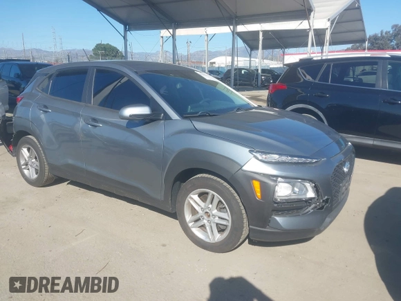 2020 Hyundai Kona SE with VIN KM8K1CAA0LU483447, listed as a IAAI auction lot 41866272 with 89,708 mi miles and . Bid and sale history available at carsss.com. Image 1.