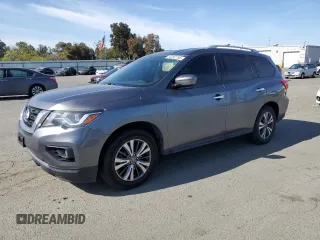 2017 Nissan Pathfinder SV z VIN 5N1DR2MN4HC686798, wystawiony jako Copart lot #53742795 z przebiegiem 149 384 mil mil oraz Szkoda całkowita • Salvage title. Historia ofert i sprzedaży dostępna na DreamBid. Obrazek 1.