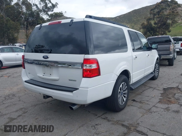2016 Ford Expedition EL XLT with VIN 1FMJK1HT1GEF29369, listed as a IAAI auction lot 41743544 with 121,098 mi miles. Bid and sale history available at carsss.com. Image 4.