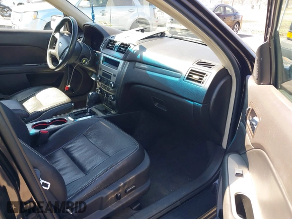 2011 Ford Fusion SEL with VIN 3FAHP0JGXBR125025, listed as a IAAI auction lot 41901192 with 165,822 mi miles. Bid and sale history available at carsss.com. Image 5.