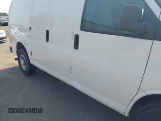 2016 Chevrolet Express Cargo z VIN 1GCWGAFF5G1131761, wystawiony jako IAAI lot #42454440 z przebiegiem 202 356 mil mil oraz . Historia ofert i sprzedaży dostępna na DreamBid. Obrazek 6.