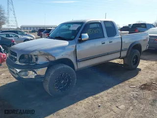 2002 Toyota Tundra SR5 with VIN 5TBBT44192S275420, listed as a IAAI auction lot 41824023 with 153,054 mi miles. Bid and sale history available at carsss.com. Image 2.