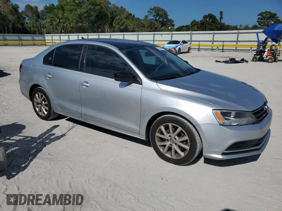 2015 Volkswagen Jetta Sedan 1.8T SE w/Connectivity with VIN 3VWD07AJ3FM277990, listed as a Copart auction lot 53229895 with 207,427 mi miles and Clean Title. Bid and sale history available at carsss.com. Image 4.