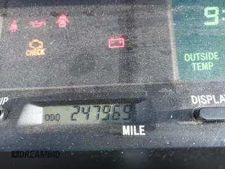 2001 Toyota Avalon XL z VIN 4T1BF28B51U189775, wystawiony jako IAAI lot #41970356 z przebiegiem 247 969 mil mil oraz . Historia ofert i sprzedaży dostępna na DreamBid. Obrazek 7.