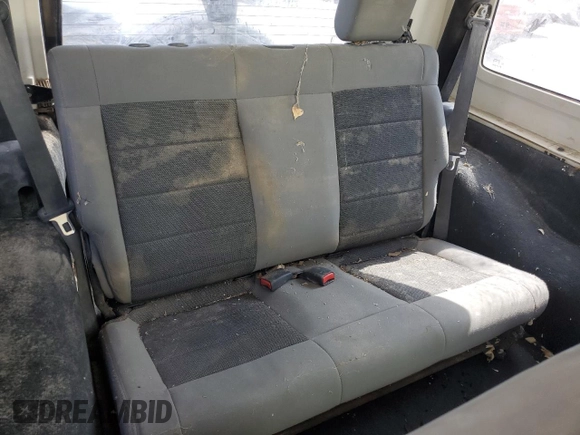 2008 Jeep Wrangler X с VIN 1J4FZ24188L503312, выставлен на аукционе Copart как лот 62013324 с пробегом 174 344 миль миль и Списание • Salvage title. История ставок и продаж доступна на DreamBid. Изображение 11.