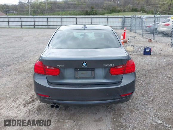 2015 BMW 3 Series 328i xDrive с VIN WBA3B5G52FNS14325, выставлен на аукционе IAAI как лот 42095241 с пробегом 95 726 миль миль и . История ставок и продаж доступна на DreamBid. Изображение 16.