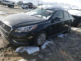 2017 Hyundai Sonata Hybrid SE with VIN KMHE24L19HA059528, listed as a Copart auction lot 72853222 with 0 mi miles. Bid and sale history available at carsss.com. Image 1.