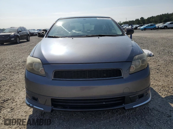 2008 Scion tC Spec z VIN JTKDE167180275068, wystawiony jako Copart lot #55787115 z przebiegiem 101 274 mil mil oraz Szkoda całkowita • Salvage title. Historia ofert i sprzedaży dostępna na DreamBid. Obrazek 5.