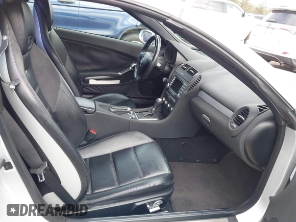 2006 Mercedes-Benz SLK 55 AMG with VIN WDBWK73F76F113039, listed as a IAAI auction lot 41982848 with 70,019 mi miles and . Bid and sale history available at DreamBid. Image 5.