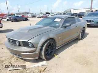 2005 Ford Mustang GT Deluxe with VIN 1ZVFT82H155236134, listed as a IAAI auction lot 42336089 with 112,668 mi miles and . Bid and sale history available at DreamBid. Image 2.