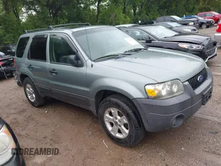 2006 Ford Escape XLT с VIN 1FMCU93156KC03968, выставлен на аукционе IAAI как лот 42441131 с пробегом 279 314 миль миль и . История ставок и продаж доступна на DreamBid. Изображение 1.