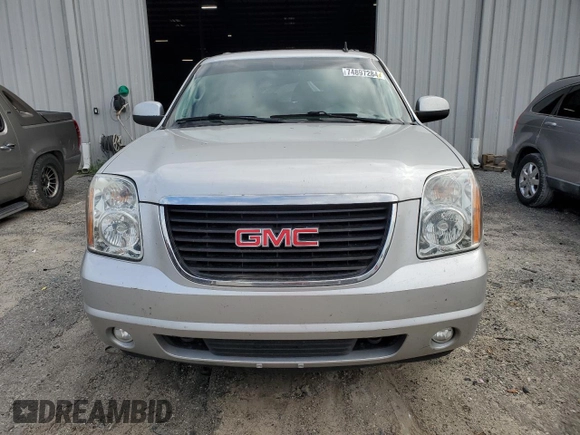 2014 GMC Yukon XL SLT with VIN 1GKS1KE03ER234487, listed as a Copart auction lot 74897284 with 198,965 mi miles and Salvage Title. Bid and sale history available at carsss.com. Image 5.