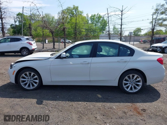 2018 BMW 3 Series 320i xDrive with VIN WBA8A3C5XJA505321, listed as a IAAI auction lot 42146927 with 47,547 mi miles and . Bid and sale history available at DreamBid. Image 15.